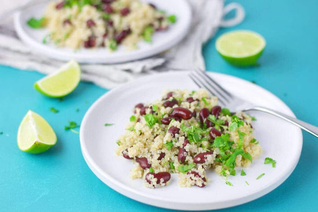 Four ingredient vegan quinoa salad full of proteins to keep your body looking good in summer
