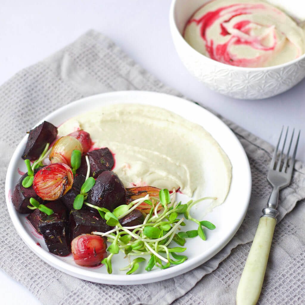 Easy celery root puree with roasted beetroots (VeGaN)