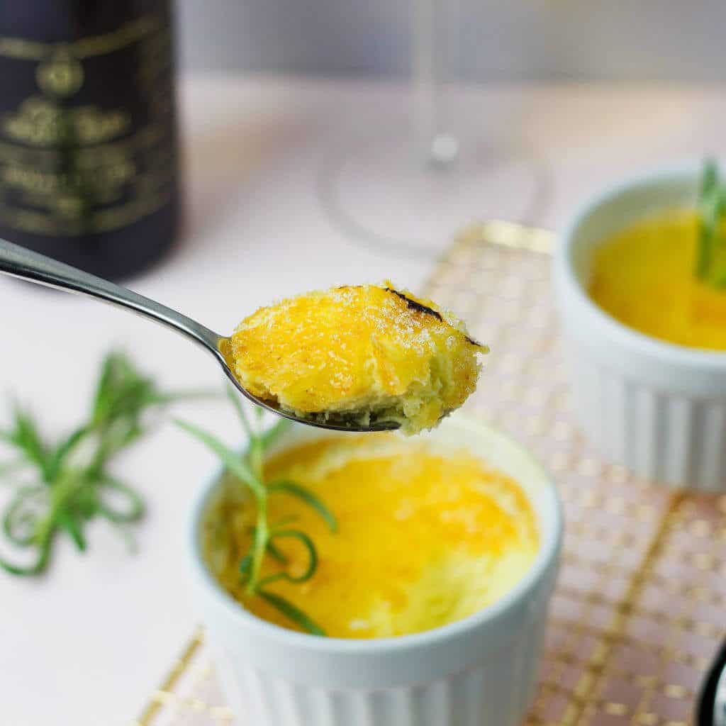 Rosemary crém brulée - recipe for famous dessert