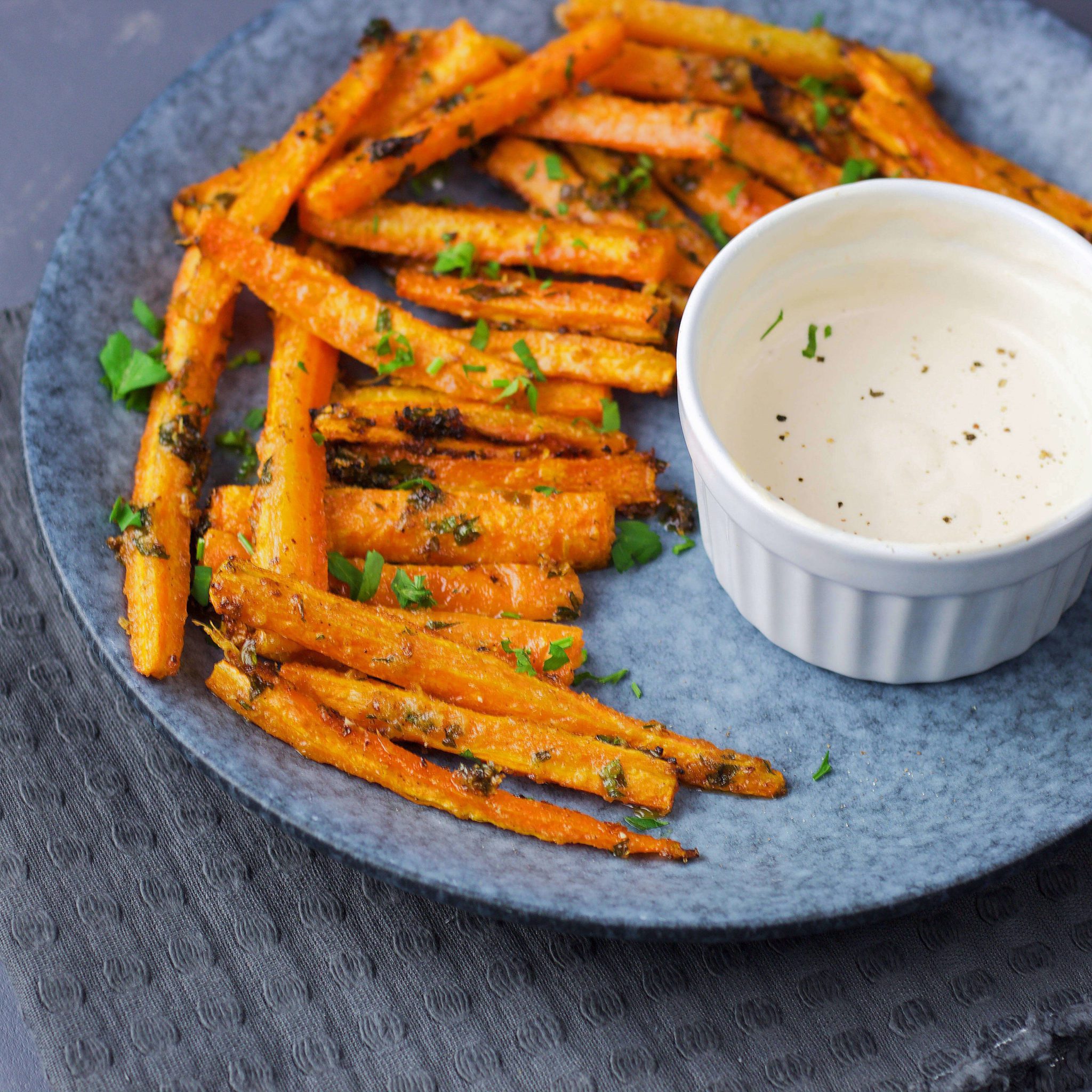 This easy carrot and garlic fries, pumped with perfect vegan Parmesan and vegan mayo dip are ready in 30 minutes.