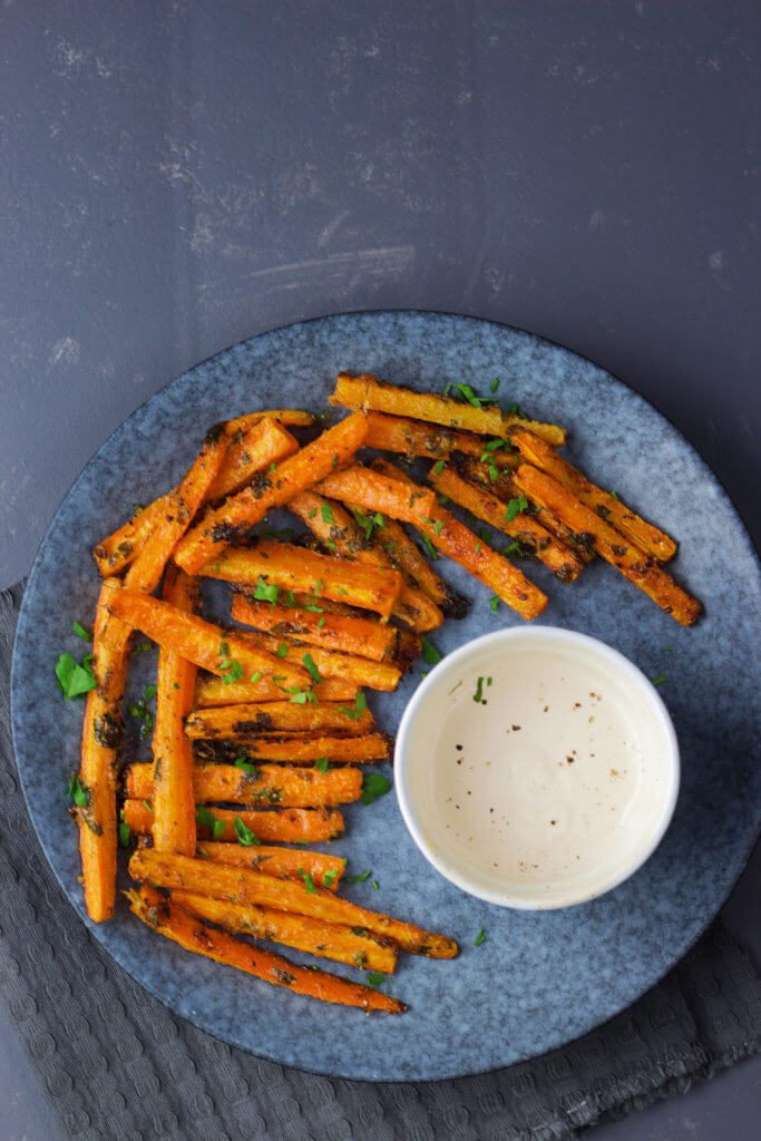 This easy carrot and garlic fries, pumped with perfect vegan Parmesan and vegan mayo dip are ready in 30 minutes.
