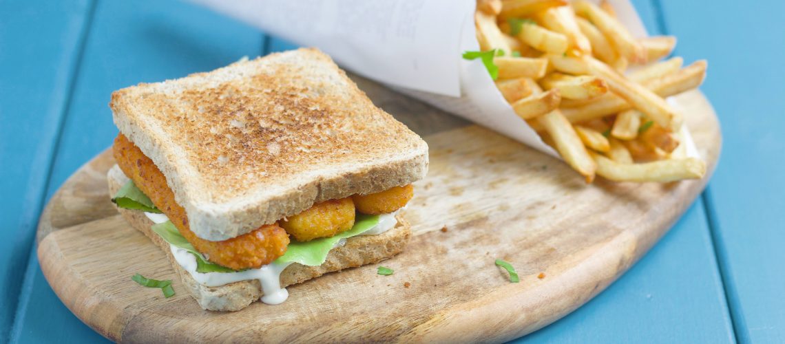 Fish fingers sandwich with 2 minute tartare sauce.