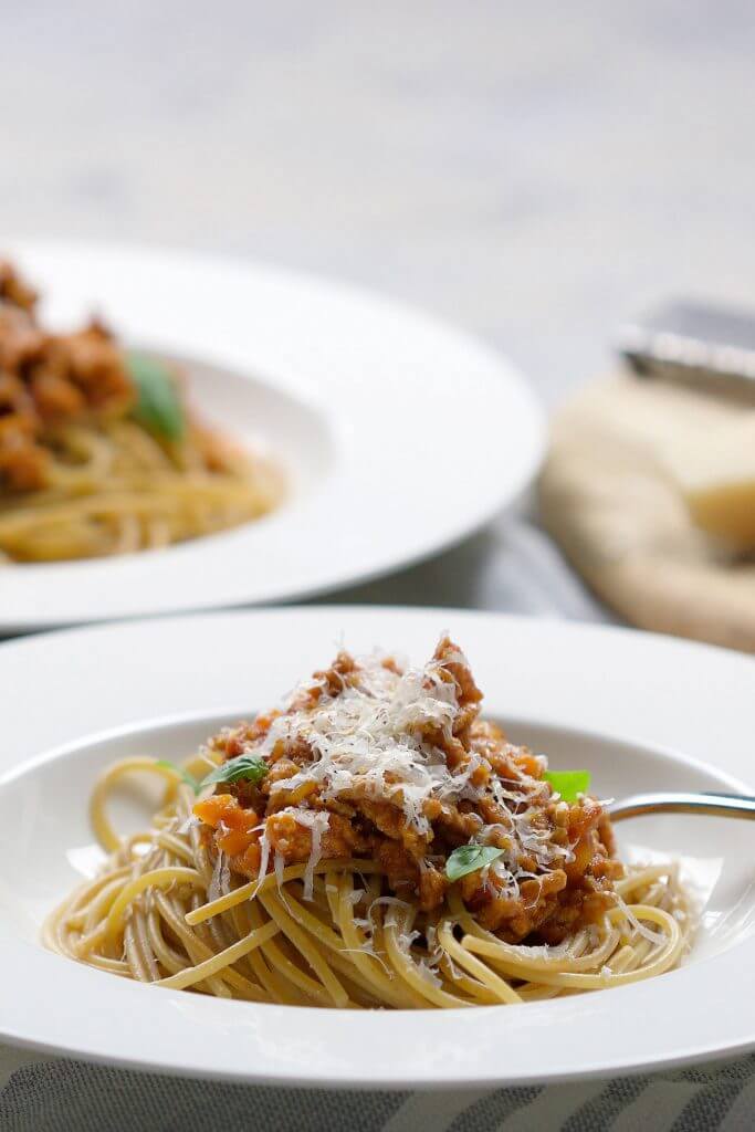Easy homemade Bolognese sauce which will save you money as you will never have to buy it in the grocery store ever again (alcohol-free). 5 Easy homemade Bolognese sauce which will save you money as you will never have to buy it in the grocery store ever again (alcohol-free). 1