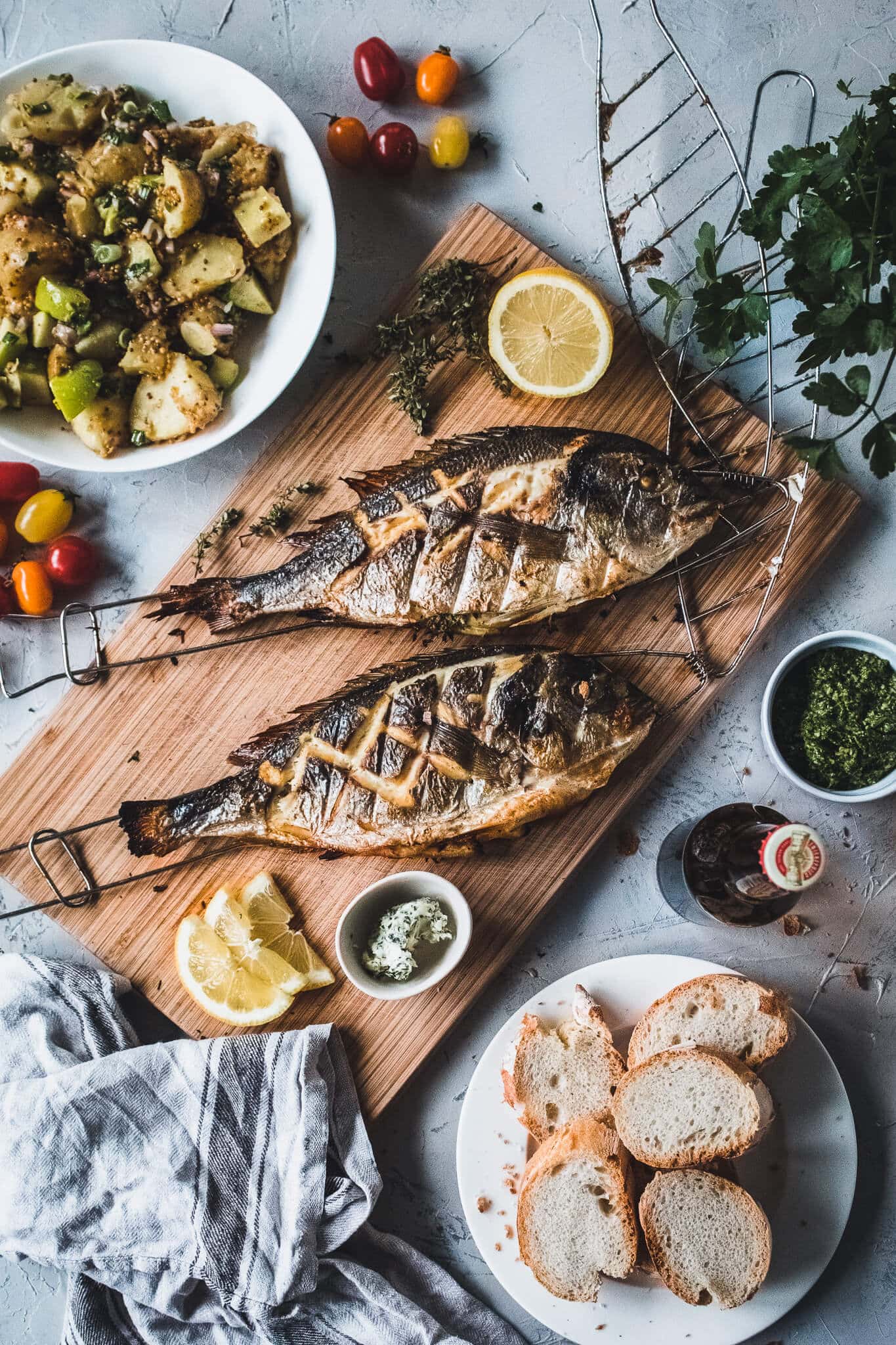 Grilled gilt-head bream with easy and delicious potato salad. 7 Grilled gilt-head bream with potato salad.